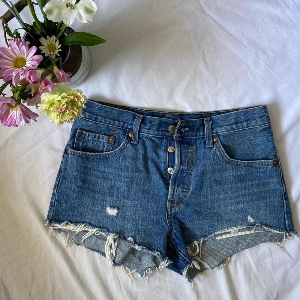 501 Levi’s denim shorts. Size 27
